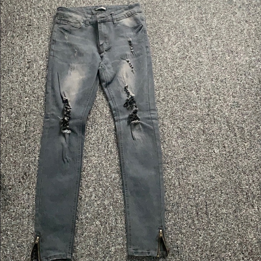 Jeans - Picture 2 of 3